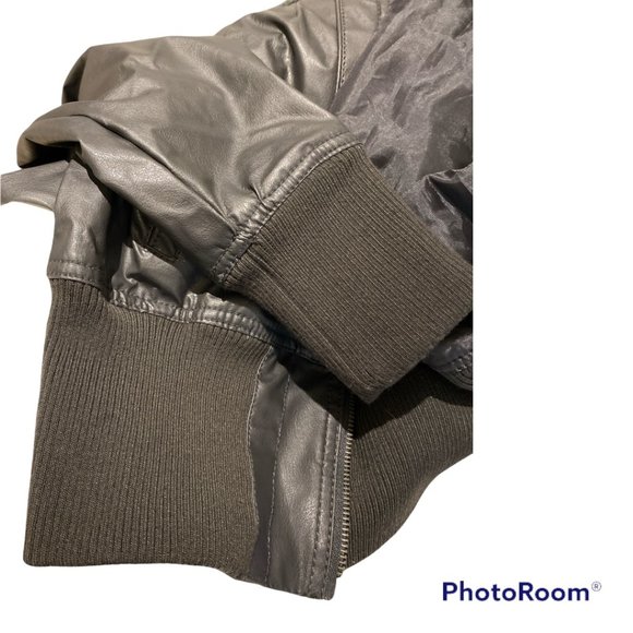 Bomber Jacket Sz L. Pleather Ribbed Cuffs and at the Waist Grey - Picture 5 of 5